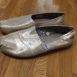Gold sparkly TOMS size 8